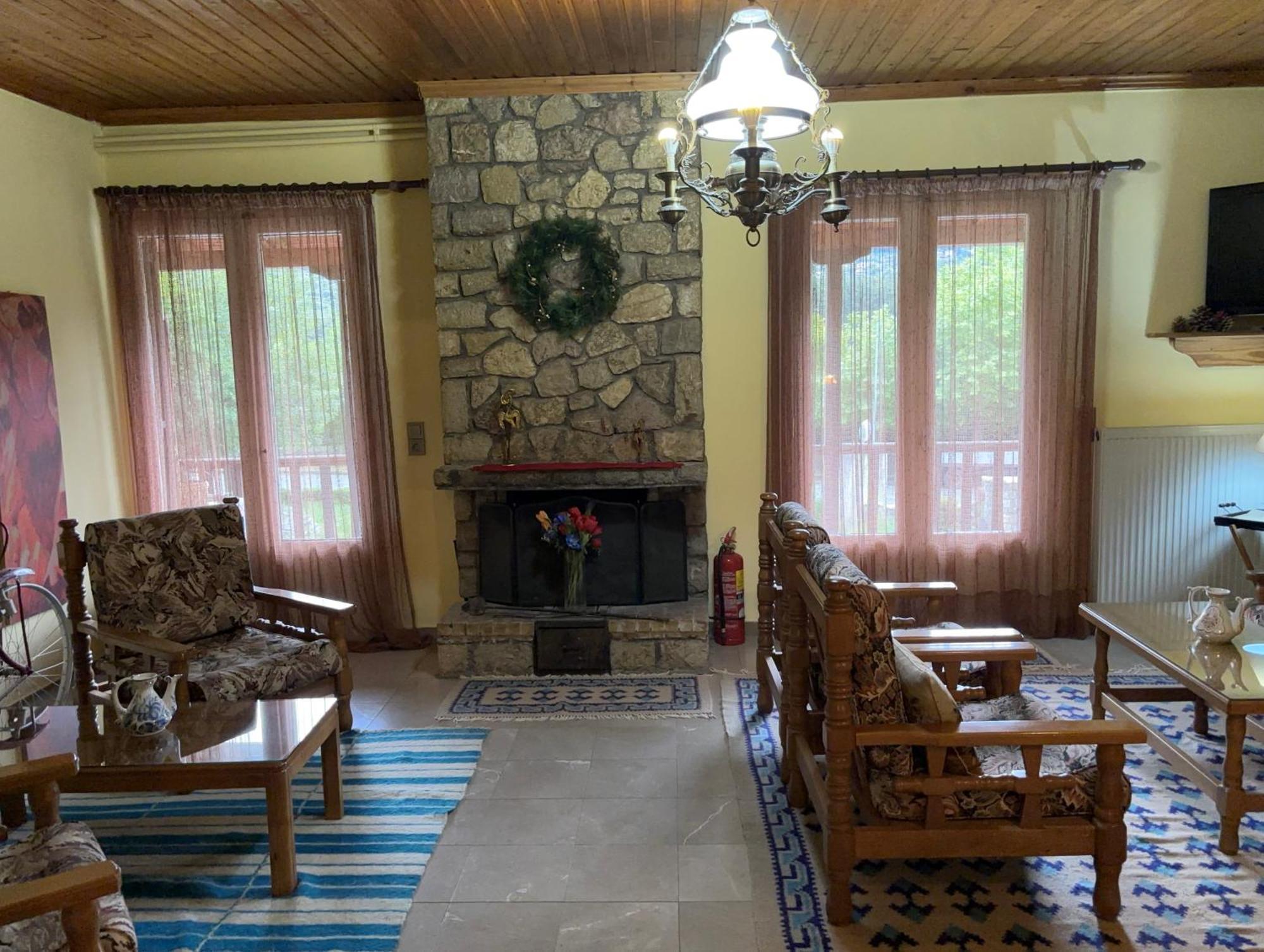 Guesthouse Sinoi Vitina Ngoại thất bức ảnh